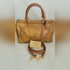 💢FINAL💢 Alviero Martini Boston with Strap